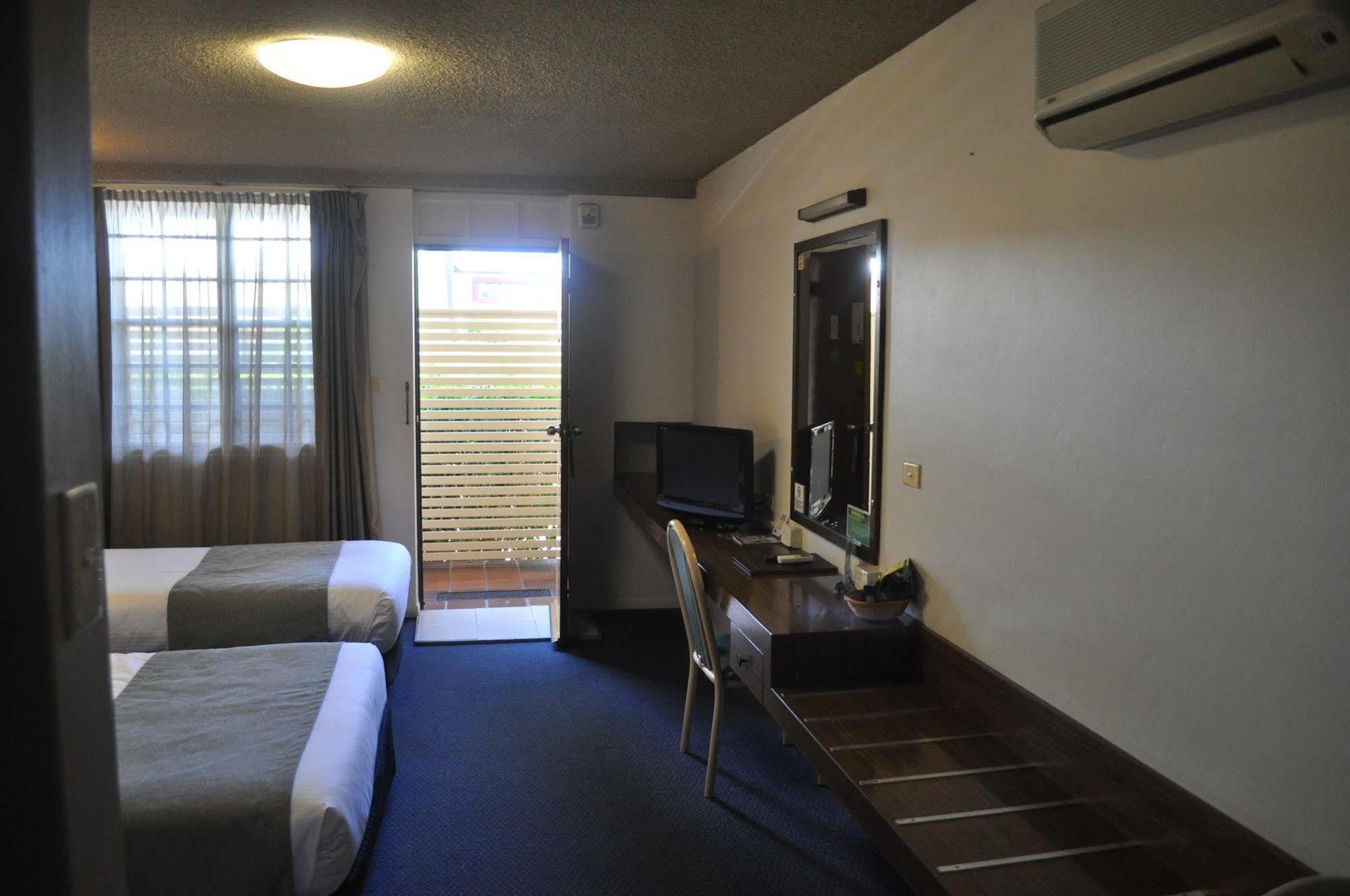 In Town Motor Inn Taree Extérieur photo