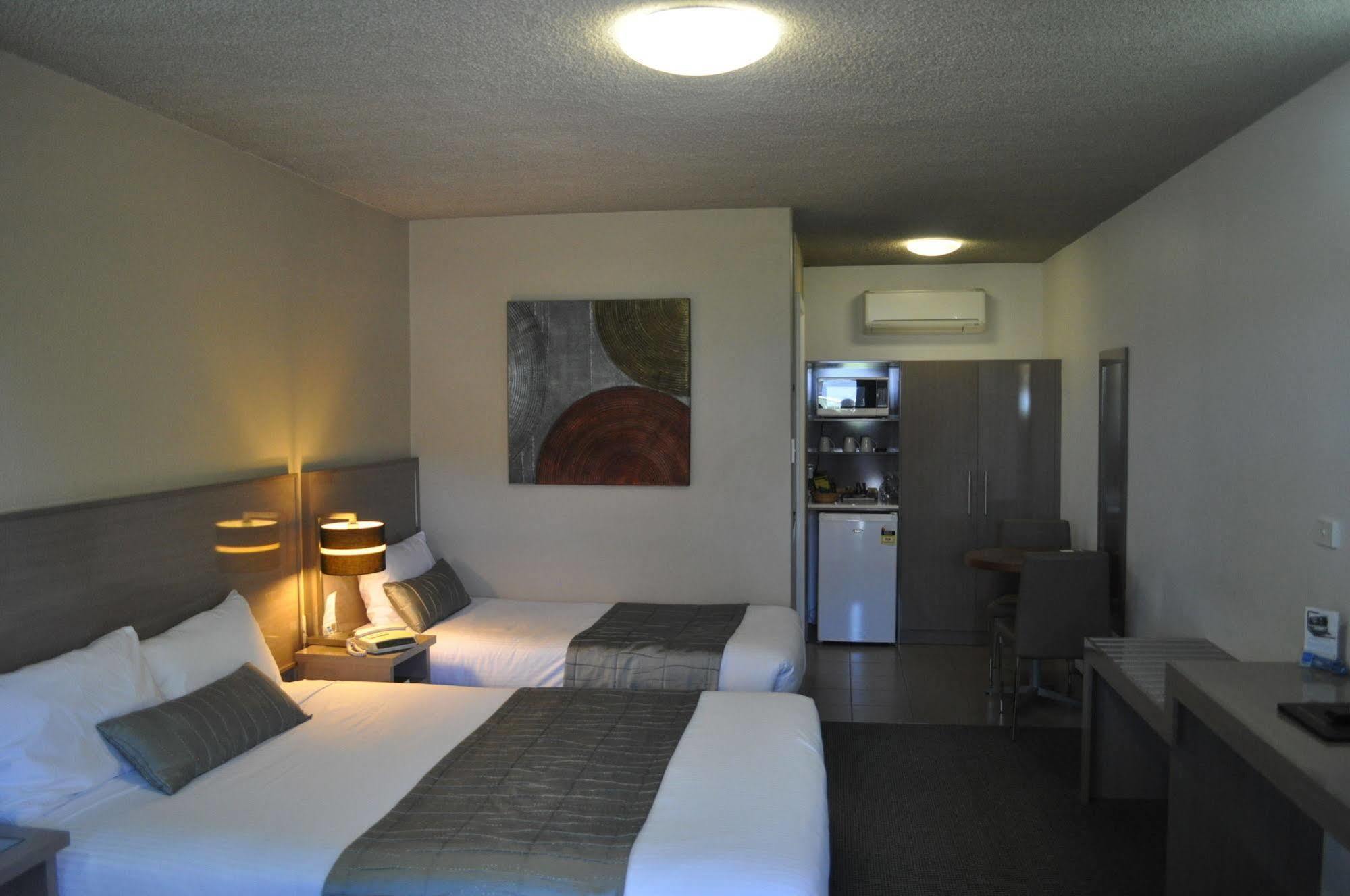 In Town Motor Inn Taree Extérieur photo