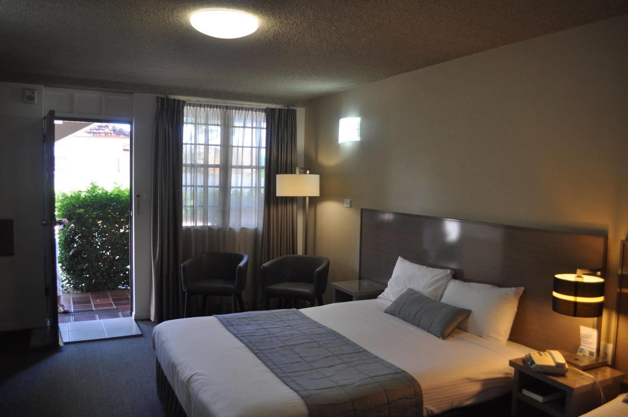 In Town Motor Inn Taree Extérieur photo